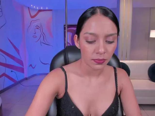 AmaliaCruss on BongaCams 
