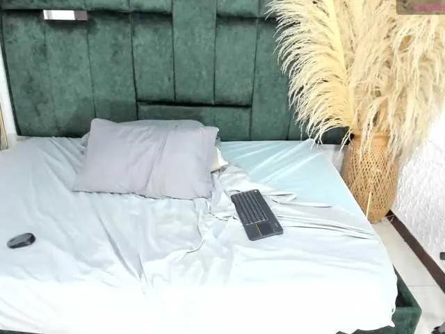 Chloe-jackson25 on BongaCams