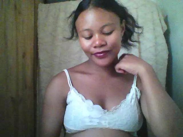Dilliannah on BongaCams 