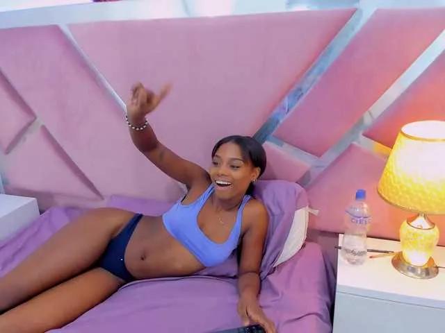 Ebonymore06 on BongaCams