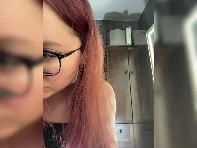 emma4you on BongaCams
