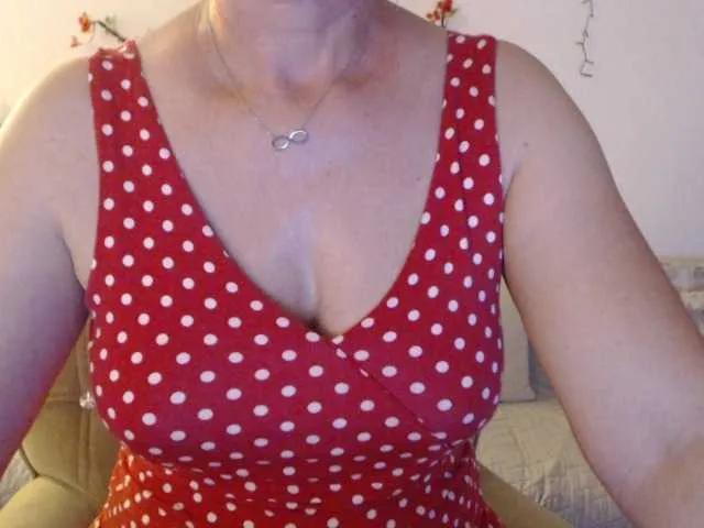 goodSnowQueen on BongaCams 