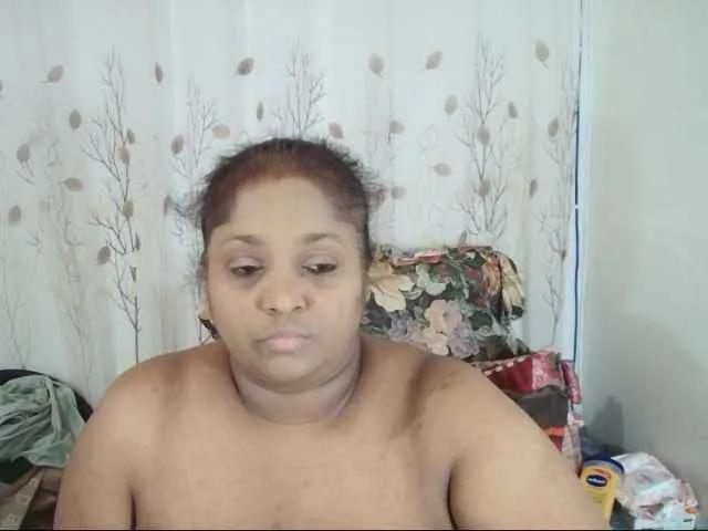 Indiantasha on BongaCams