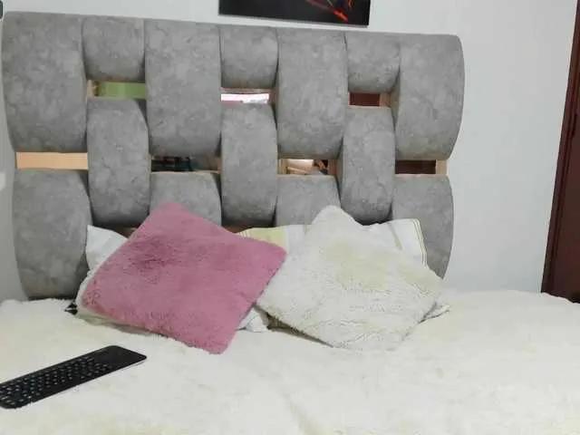 lily-blues on BongaCams 