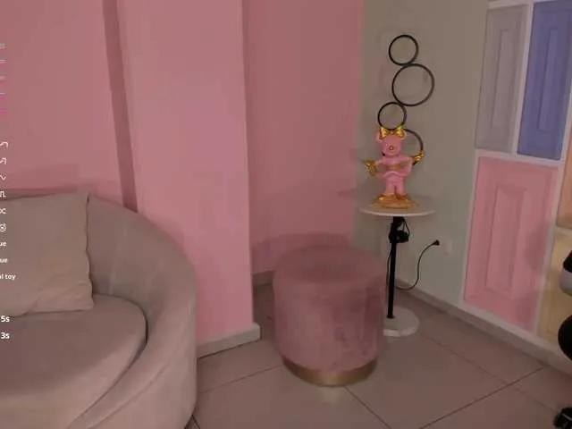 LizzHamilton on BongaCams