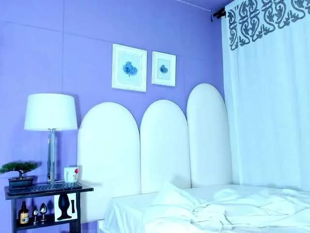 Maddy-Norton on BongaCams