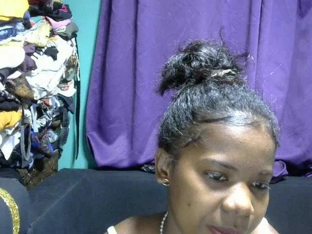 Maha19x on BongaCams 