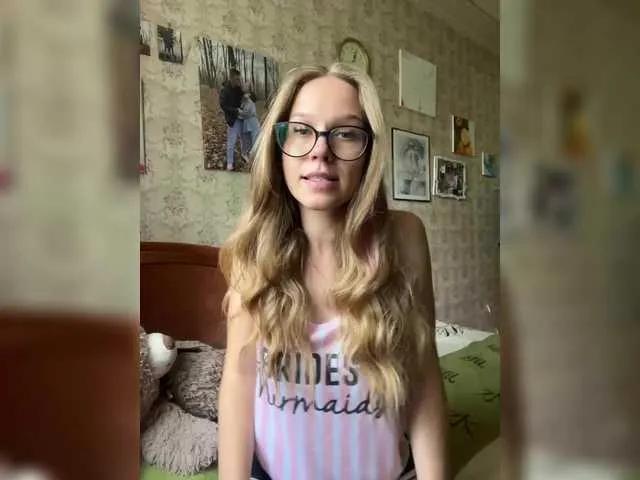 Milana22a on BongaCams