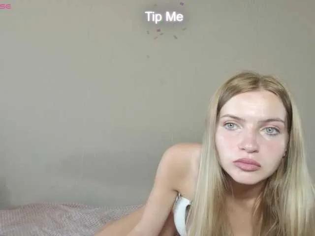 MonicaRosy on BongaCams