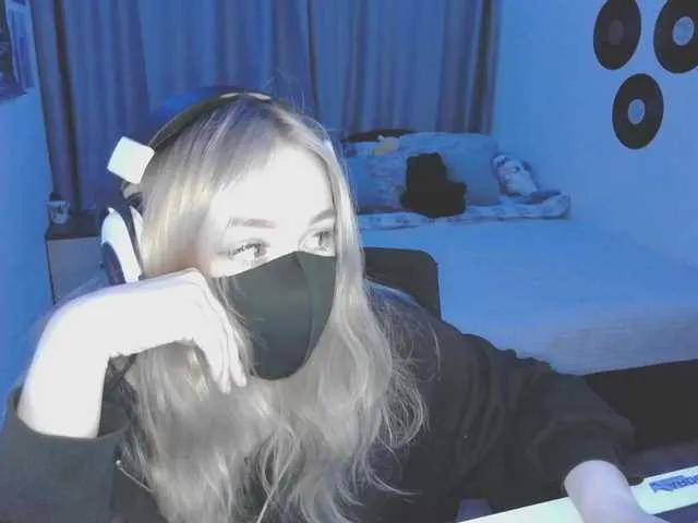 qwertikcam on BongaCams