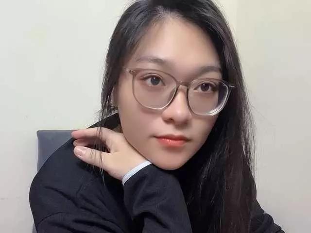 Selena295 on BongaCams 