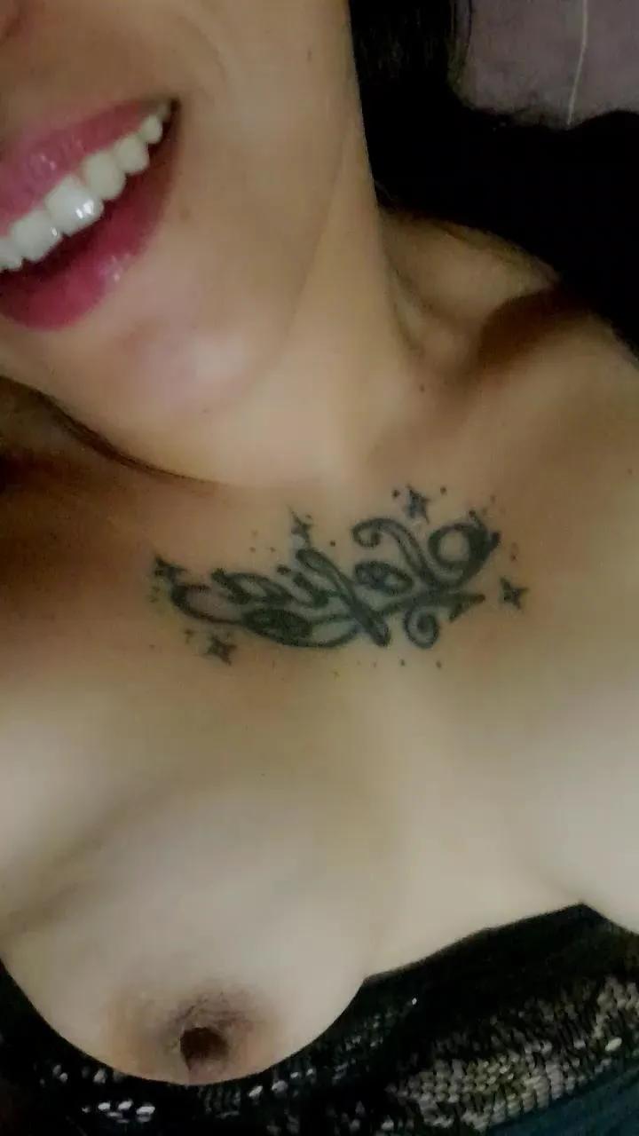 Charlott31 on Cam4