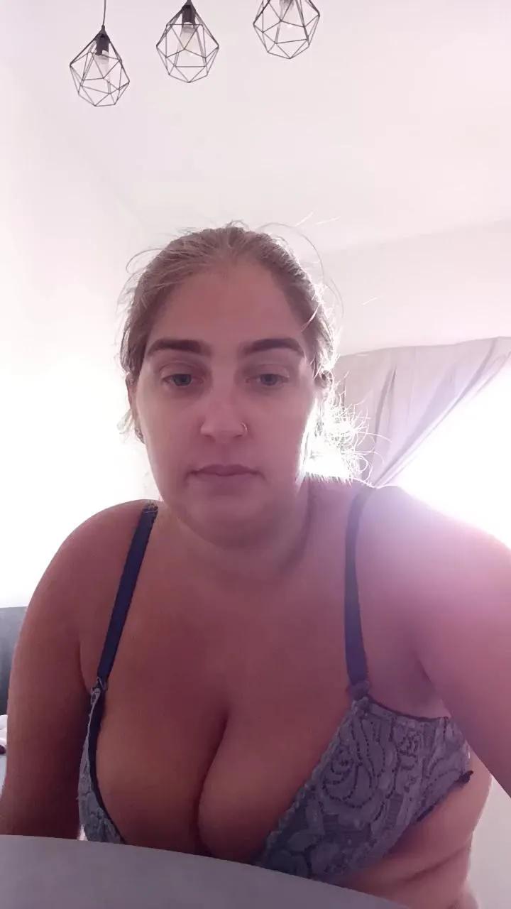 coppiaspagnaxx4 on Cam4 