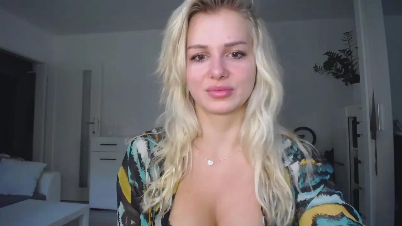 CorneliaBeauty on Cam4