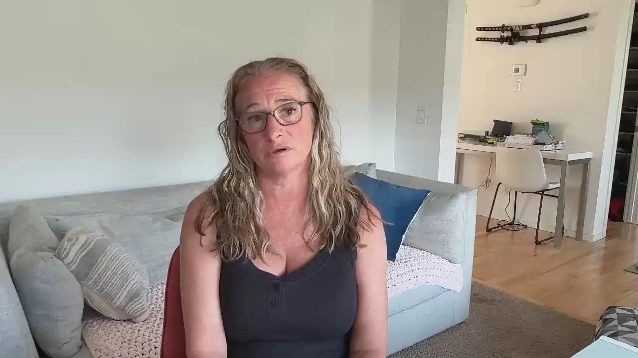 DDD_frenchlove on Cam4 
