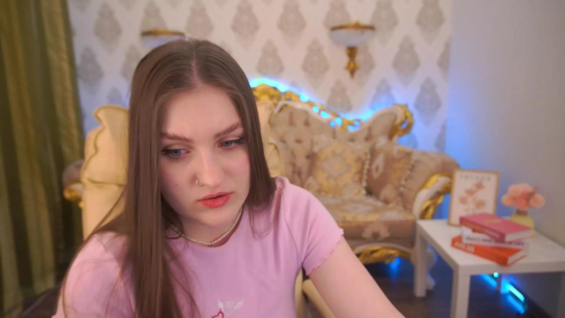 EmmyCharm on Cam4 