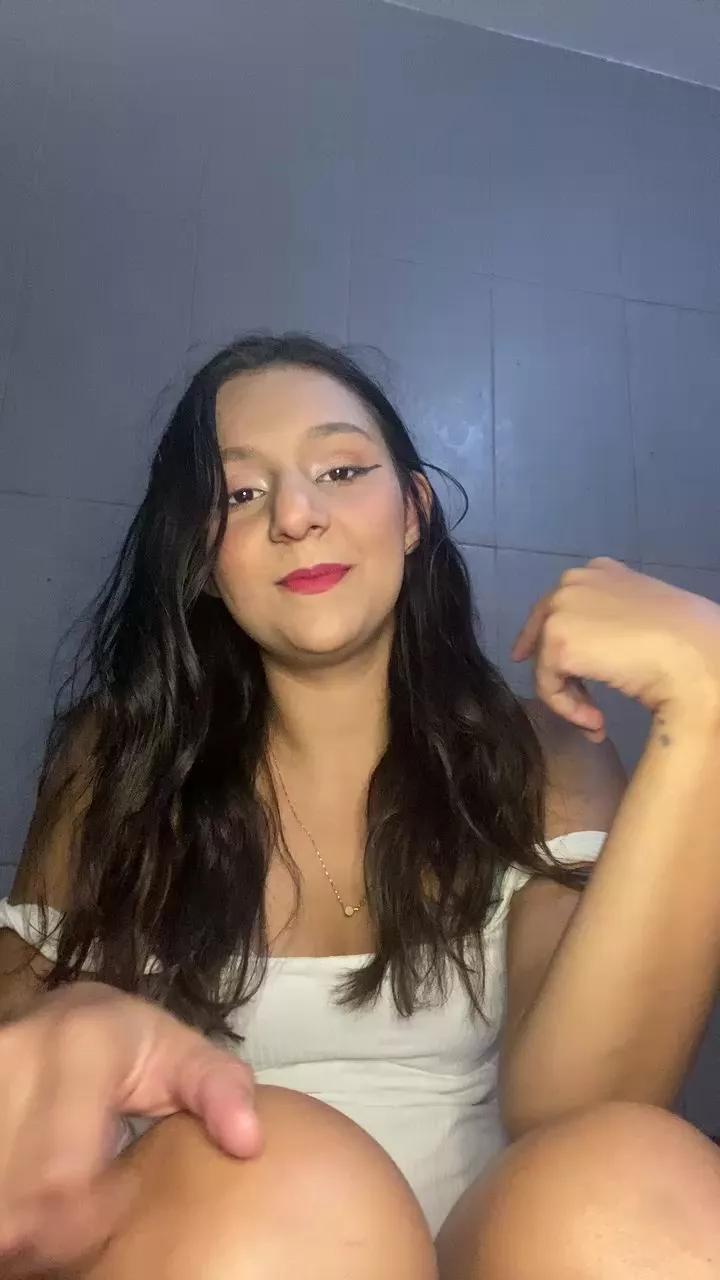 hottie_emma on Cam4 