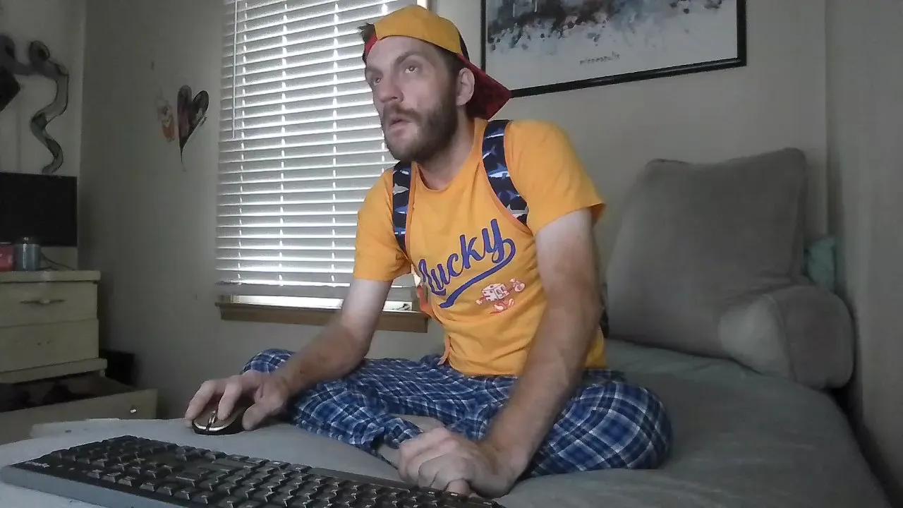 LittleSneakers9 on Cam4 