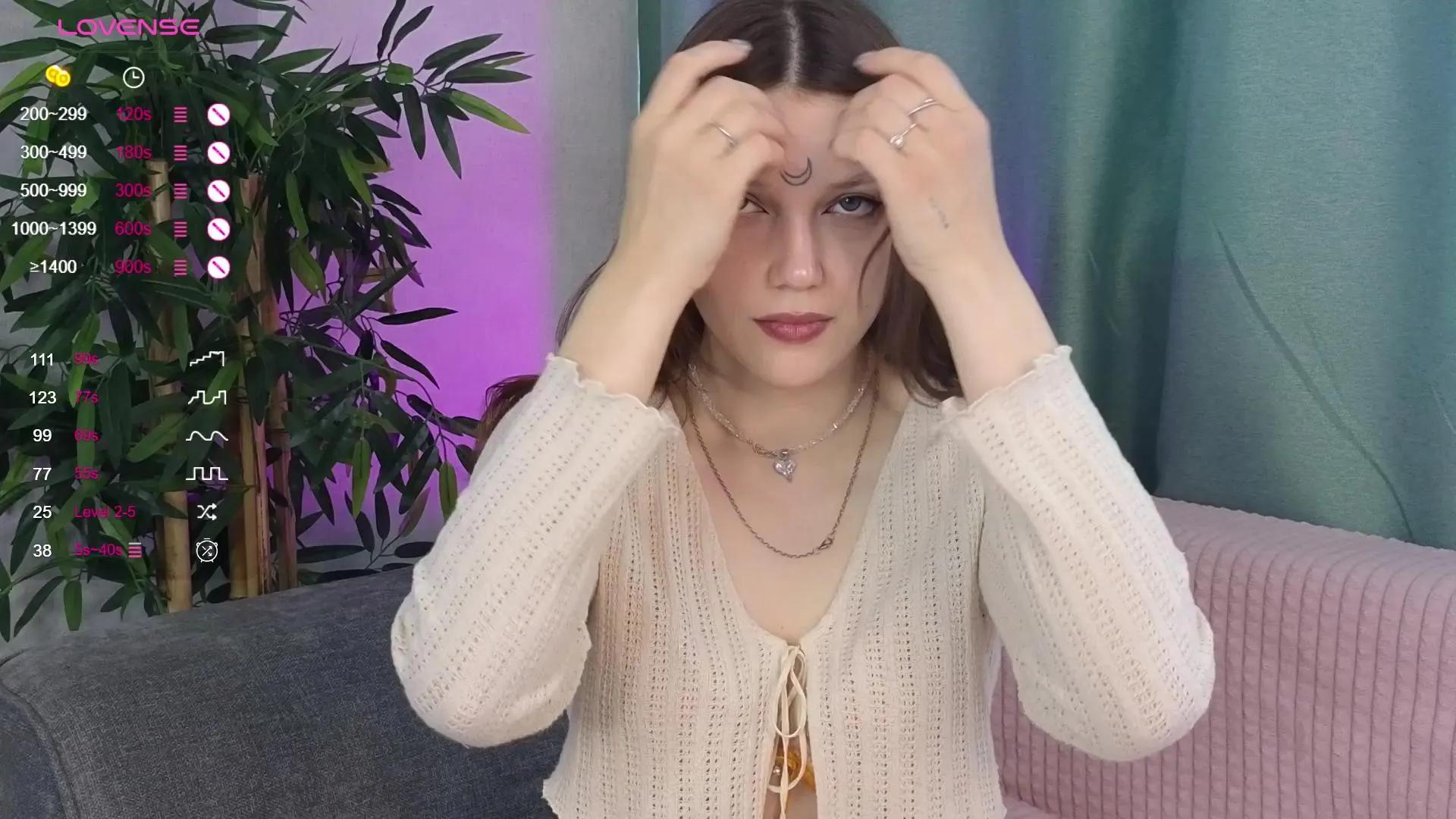 ZaraGrandon on Cam4