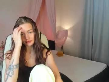 aria_mila on Chaturbate