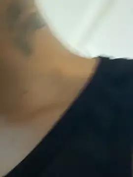 AaronCruz_ on StripChat