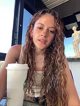 alana15 — NAKED CUMSHOW AT THE PARK