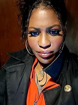 AmazonianMistress on StripChat 