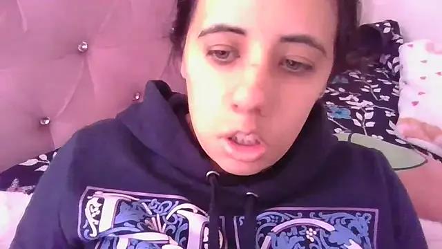 annarose19 on StripChat 
