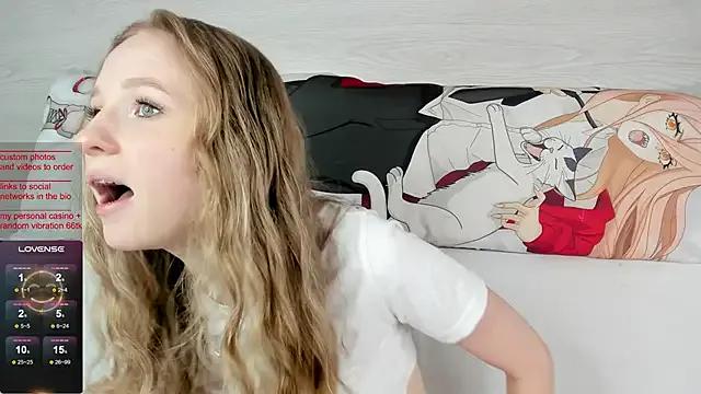 b4by_Emilia on StripChat 