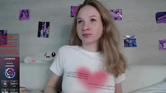 b4by_Emilia on StripChat 