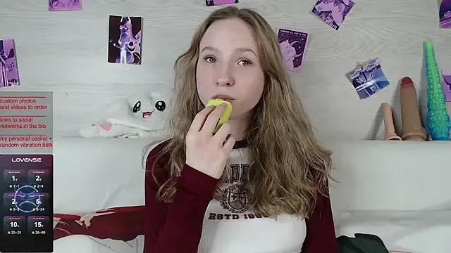 b4by_Emilia on StripChat 