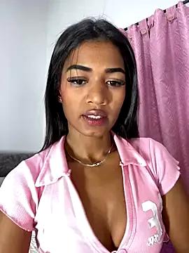 BarbieHotLaura on StripChat 