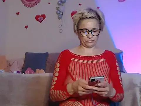 BellaBellaHot on StripChat 