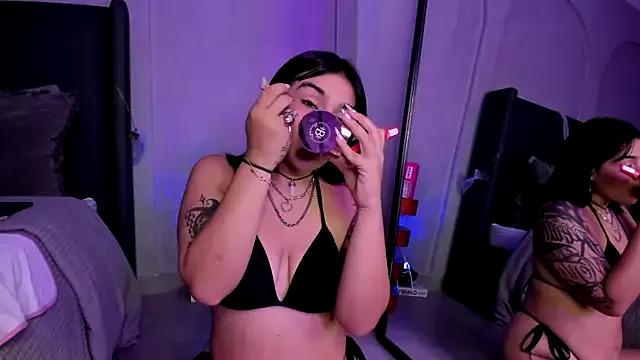 DakkotaBluee on StripChat 