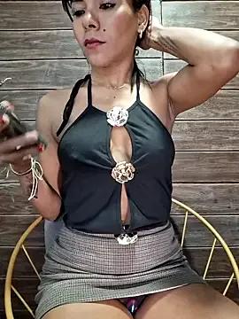 Doll_Loren on StripChat 