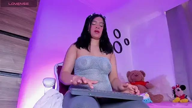 Elii_ross on StripChat 