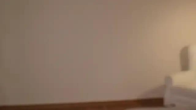 ella_twinkl on StripChat