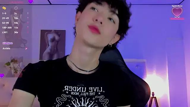 Elliot_younngg on StripChat 