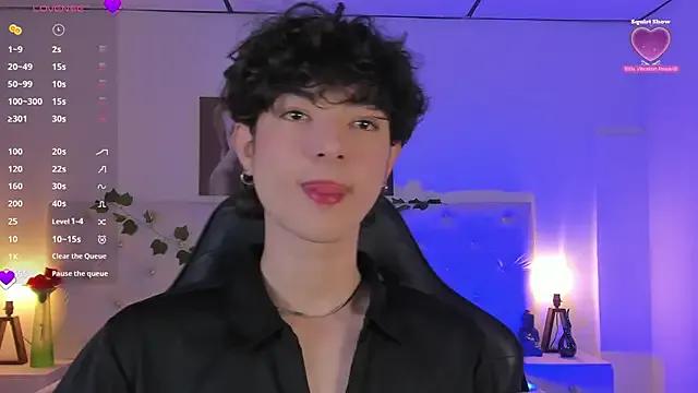 Elliot_younngg on StripChat 
