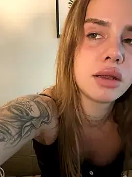 EmiliaCatalina — snap 