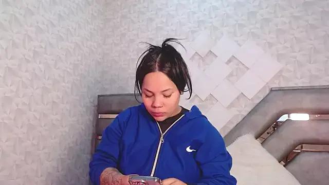EmilyQueen3x — Sexy Dance