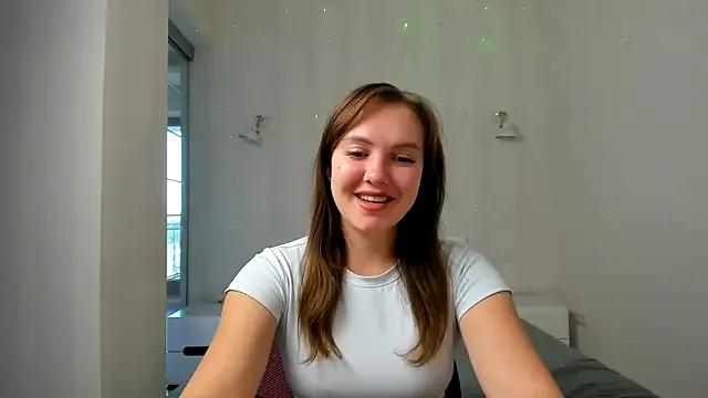 EmmaNorman on StripChat 