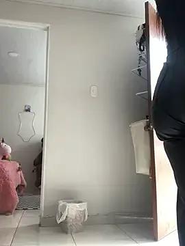 estefania_teen on StripChat 