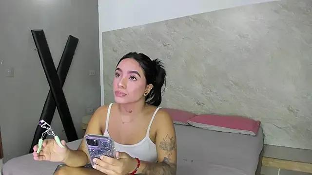Estefy_gomez09 on StripChat 