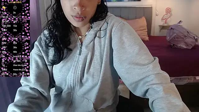 GabbieCutee_ on StripChat 