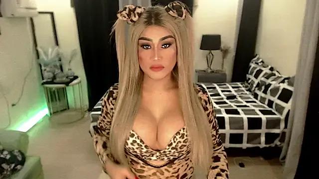 GODDESSxBELLA on StripChat 