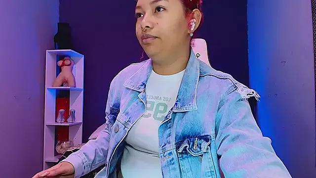 JadaRoberts on StripChat 