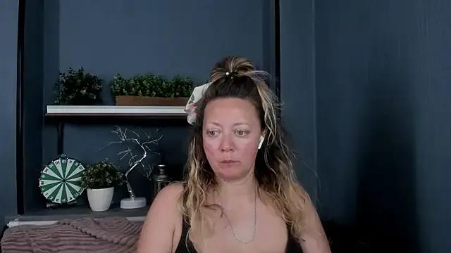 JessicaFoxie on StripChat 