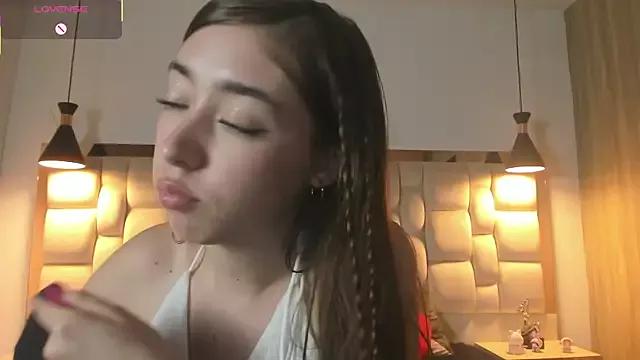Kimmy_Vegga on StripChat 