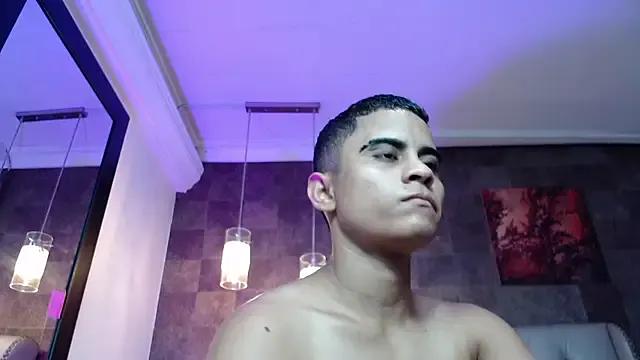 Liiamthompson on StripChat 